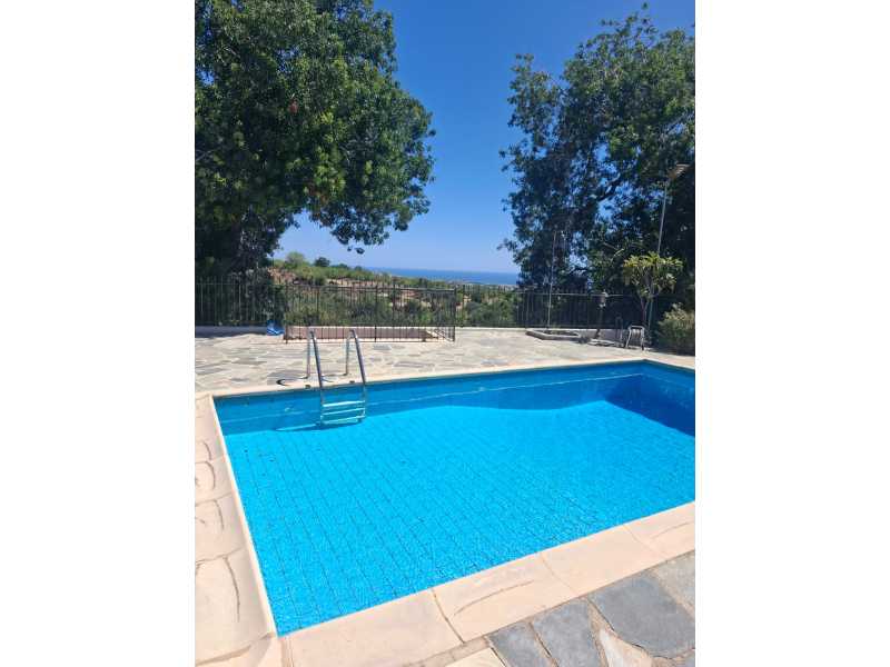 Lovely bungalow for long term rent in Mesoyi