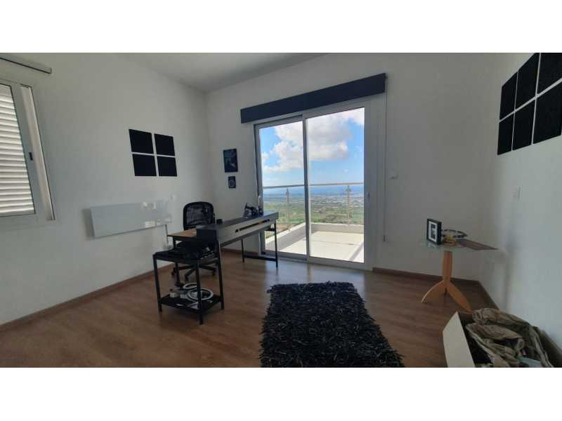 Luxury villa with amazing view in Tala