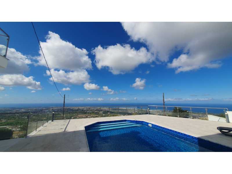 Luxury villa with amazing view in Tala