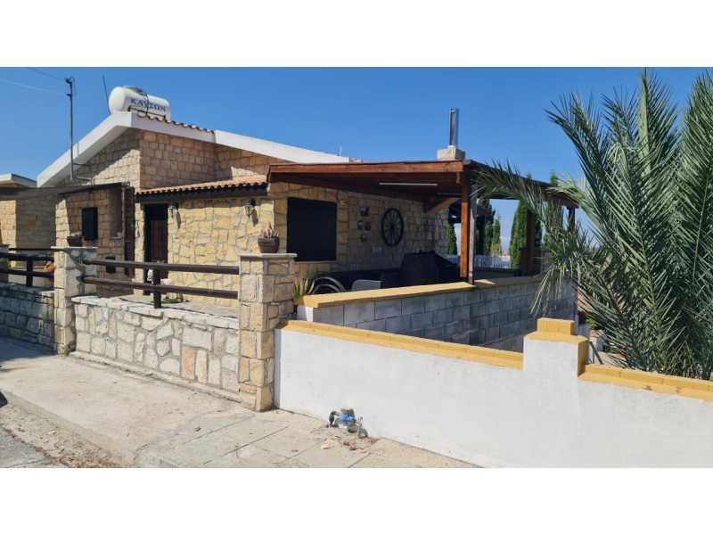 Traditional villa for long term rent