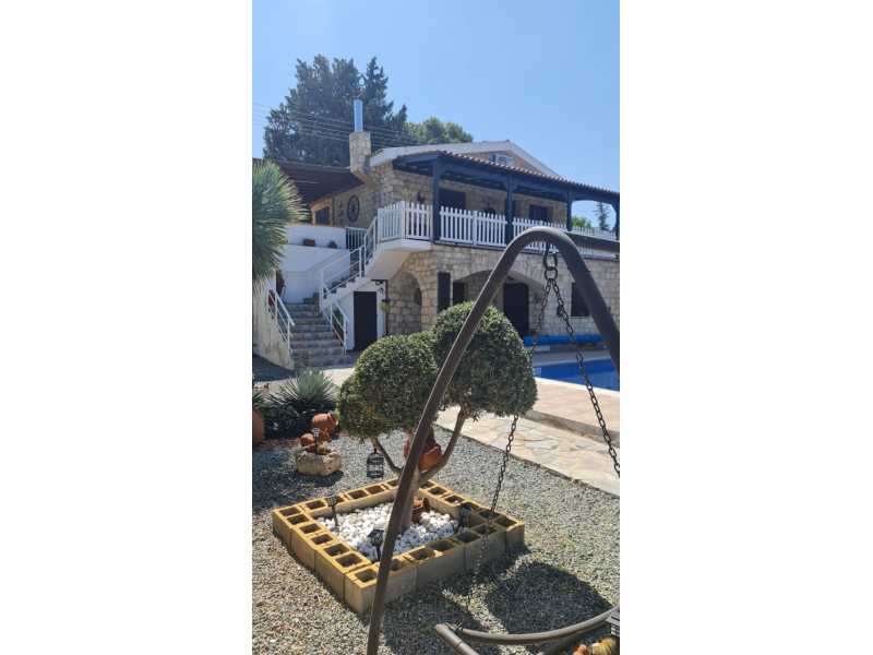 Traditional villa for long term rent