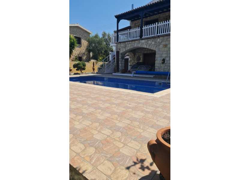 Traditional villa for long term rent