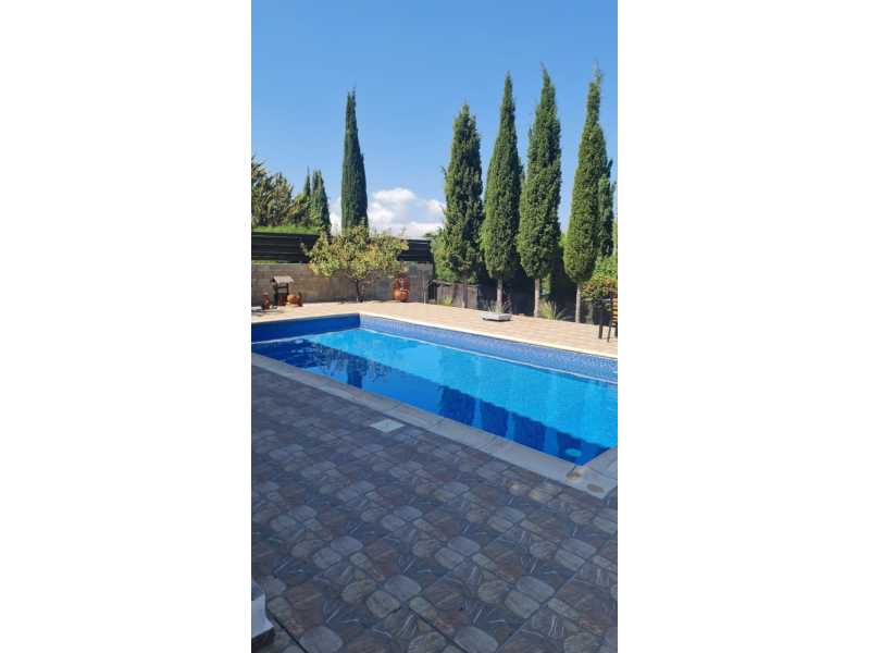 Traditional villa for long term rent