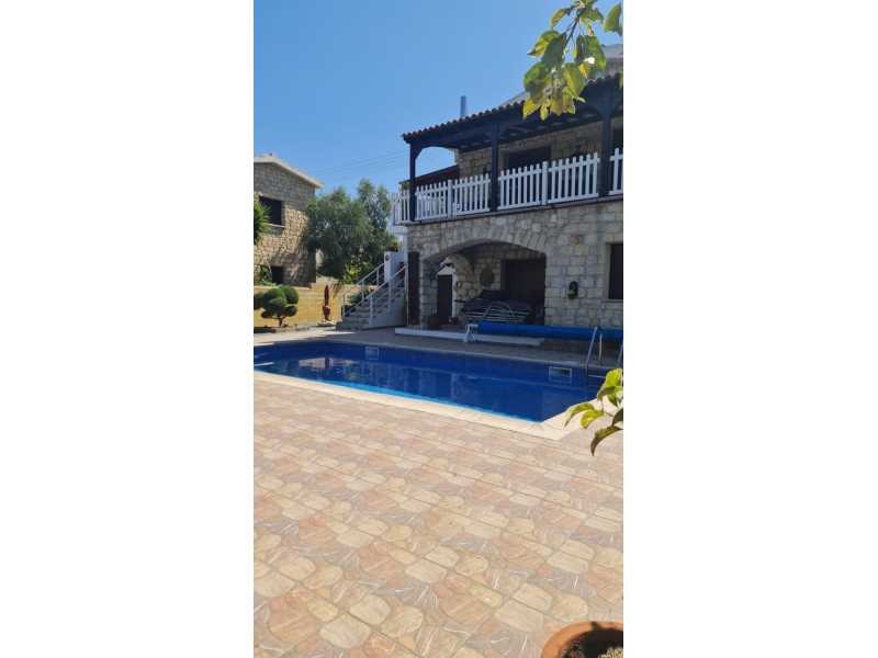 Traditional villa for long term rent