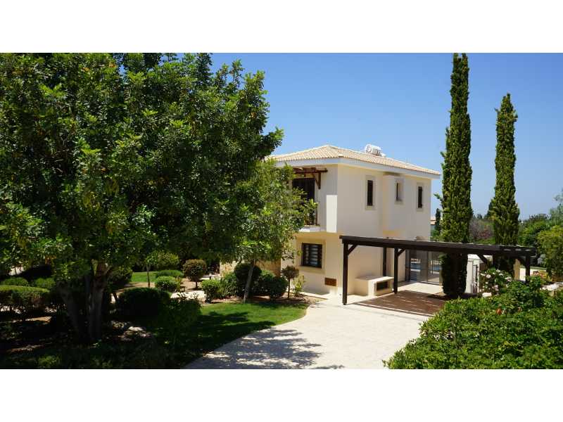 Beautiful villa for long term rent