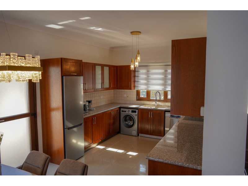 Beautiful villa for long term rent