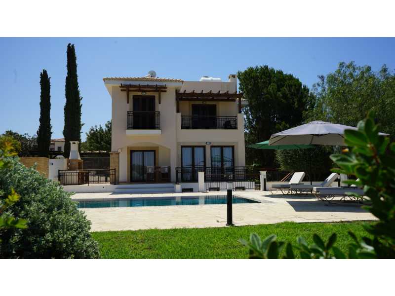 Beautiful villa for long term rent