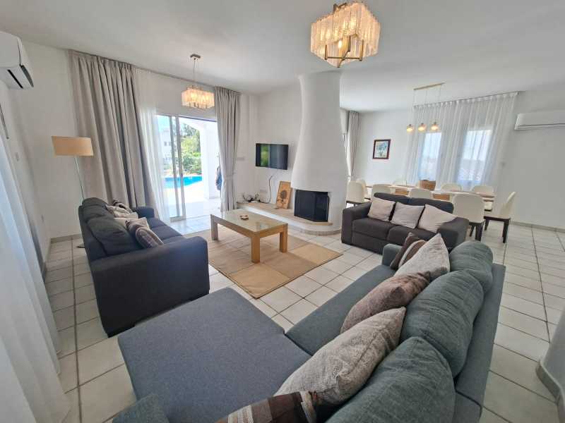 Cosy detached villa for long term rent in Chloraka
