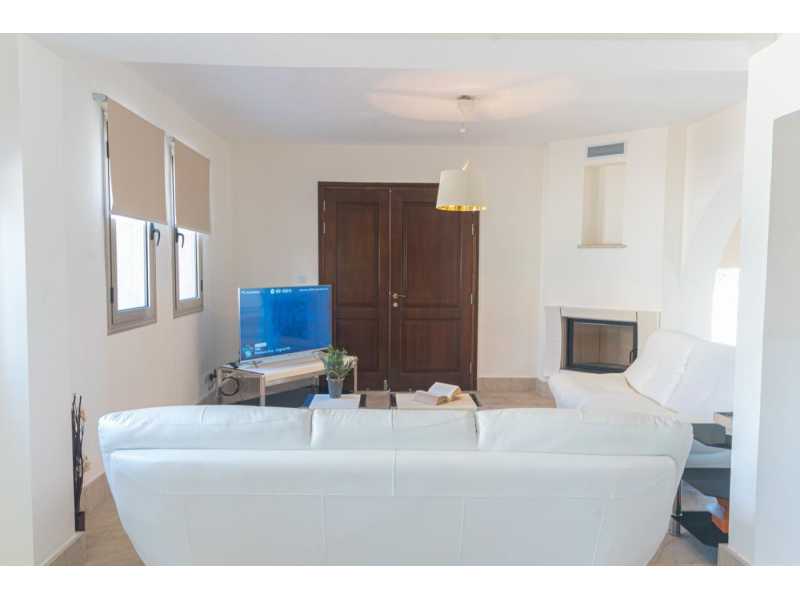 4 Bedrooms villa in Polis area