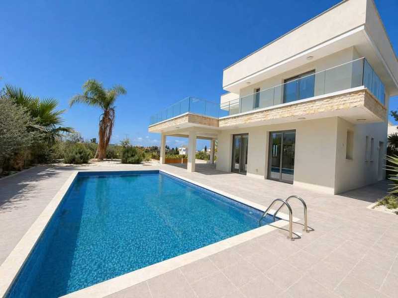 Unfurnished villa for long term rent