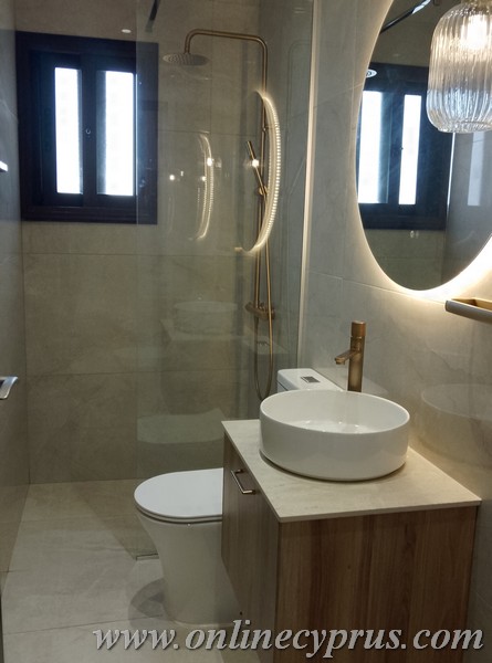Spacious 4 bedroom villa for long term rent in Lower Peyia