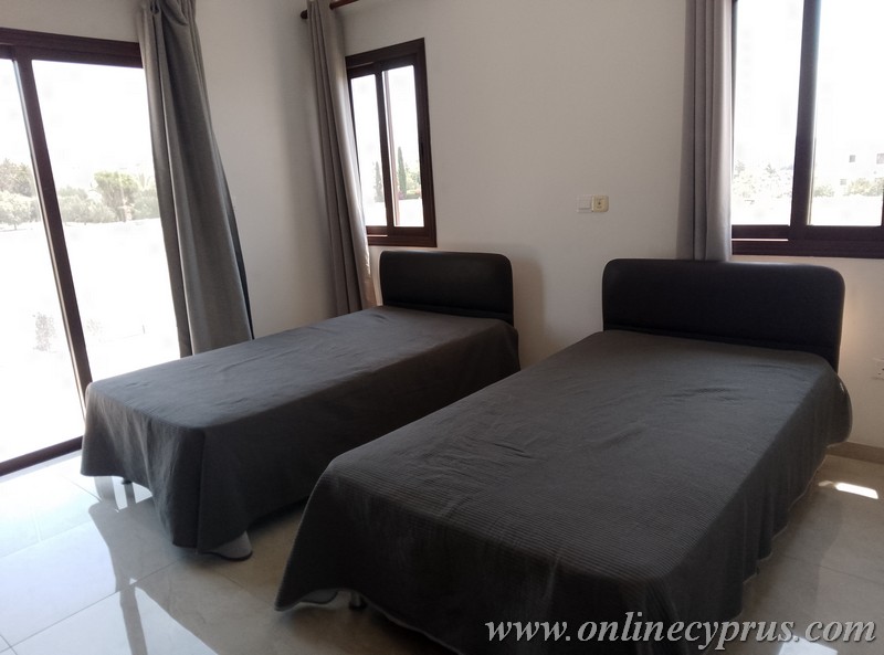 Spacious 4 bedroom villa for long term rent in Lower Peyia