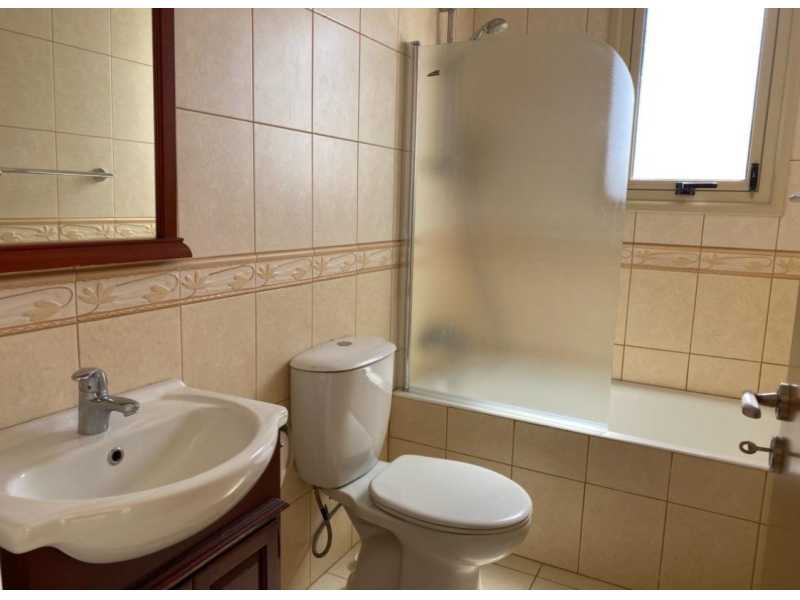 Unfurnished detached villa for long term rent