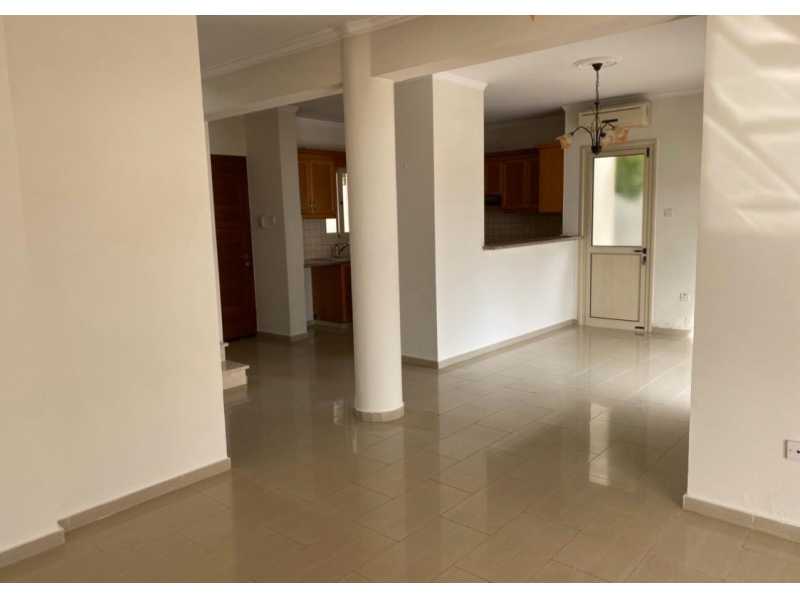 Unfurnished detached villa for long term rent