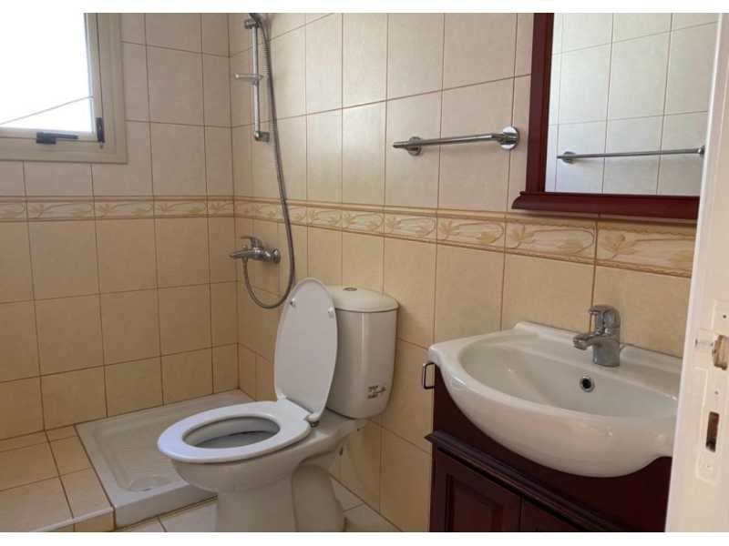 Unfurnished detached villa for long term rent