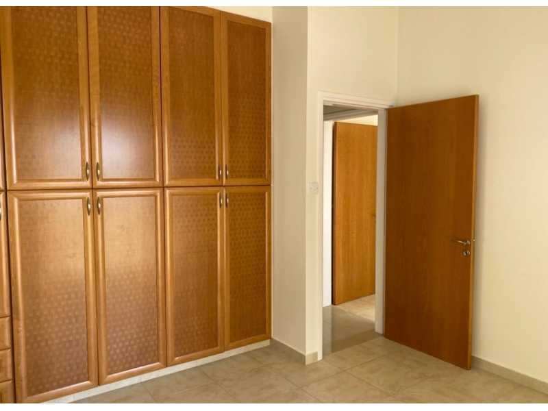 Unfurnished detached villa for long term rent