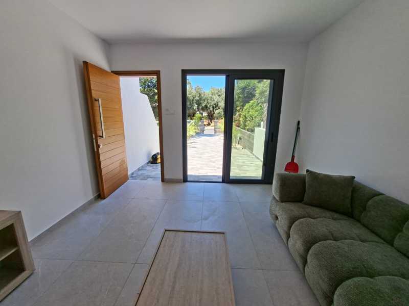 Full renovated lovely apartment