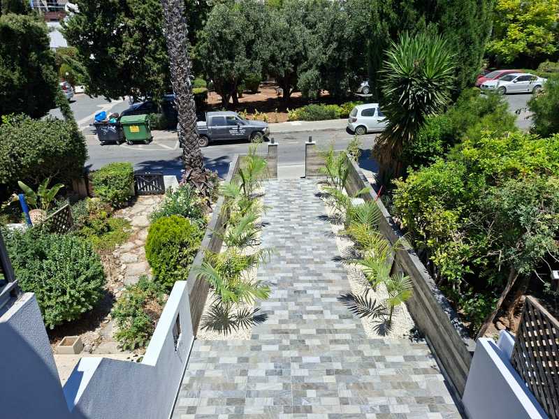 Full renovated lovely apartment