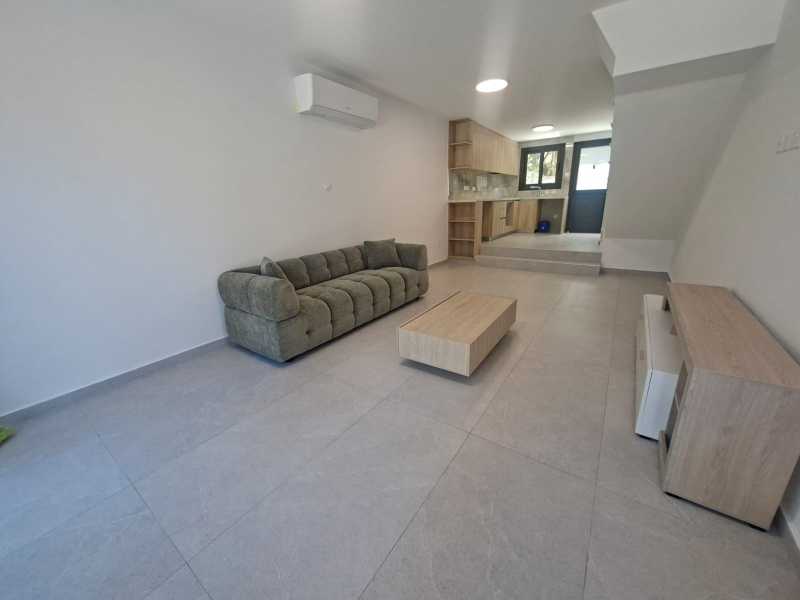 Full renovated lovely apartment