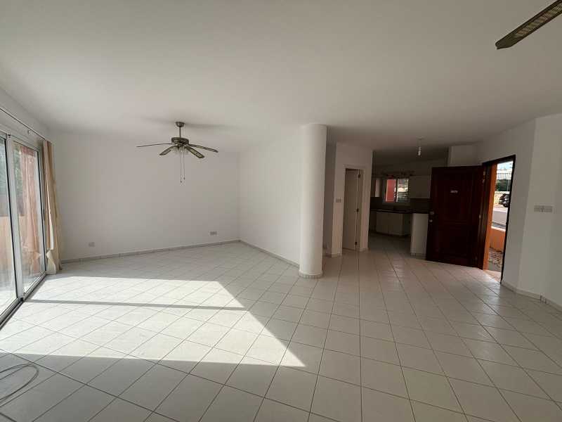 Townhouse for sale in Anarita