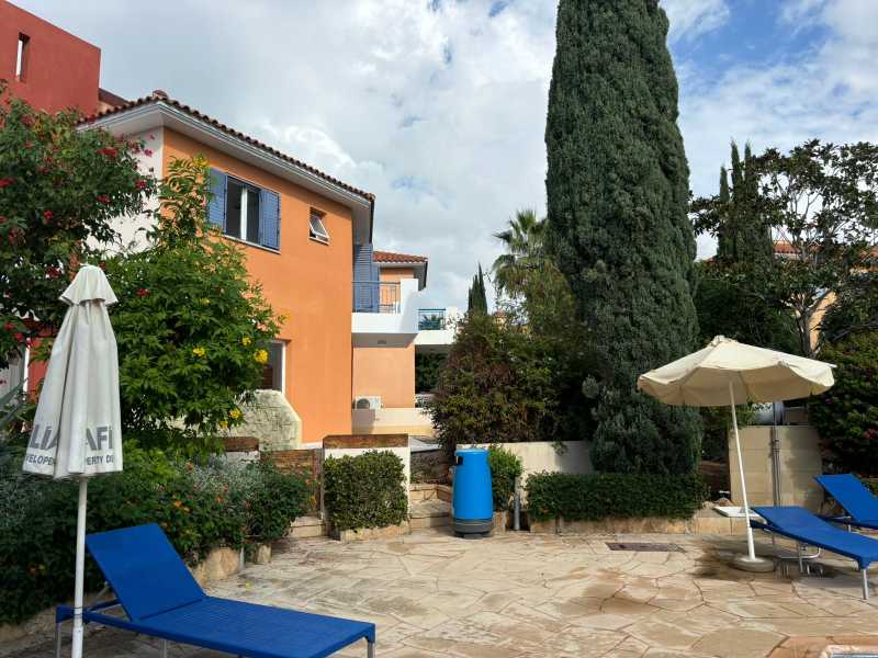 Townhouse for sale in Anarita