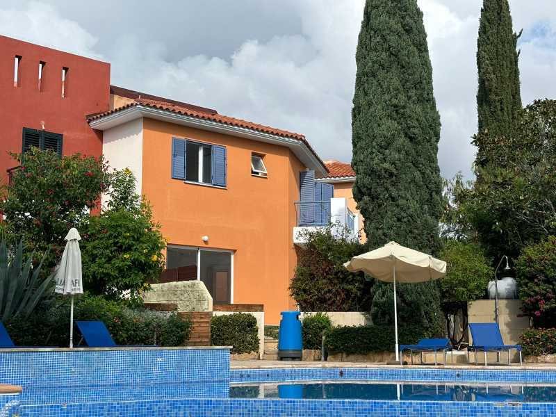 Townhouse for sale in Anarita