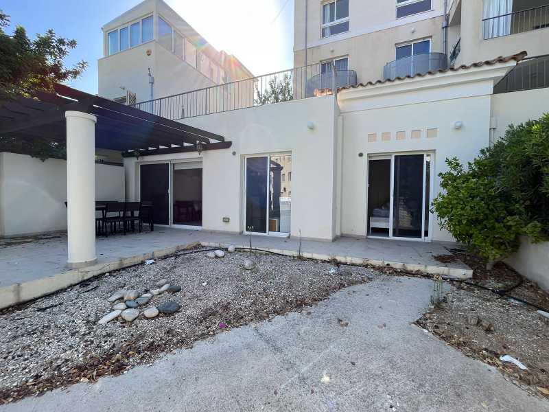 Ground floor apartment for sale in Universal