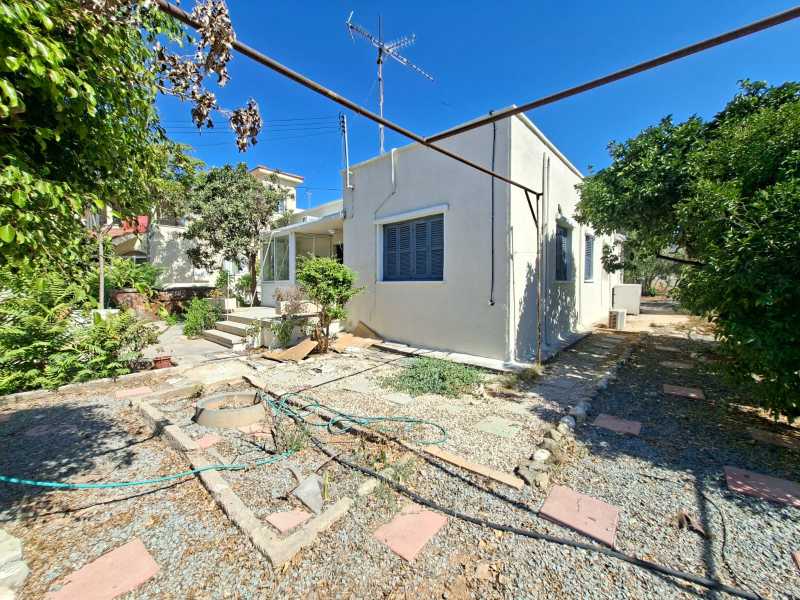 Bungalow in Paphos city