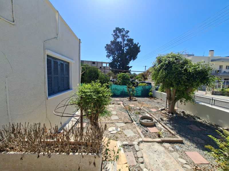 Bungalow in Paphos city
