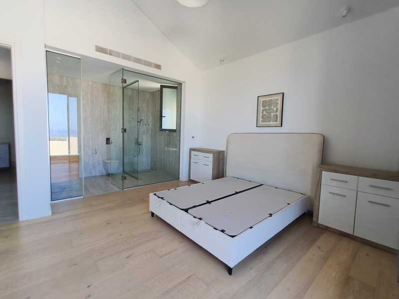 Modern luxury villa in Chloraka