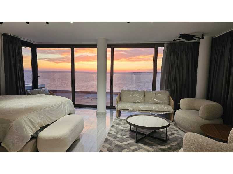 Luxury sea front villa for long term rent