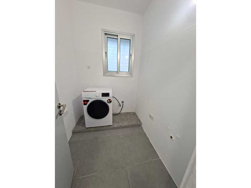 Great 2 bedroom apartment for long term rent