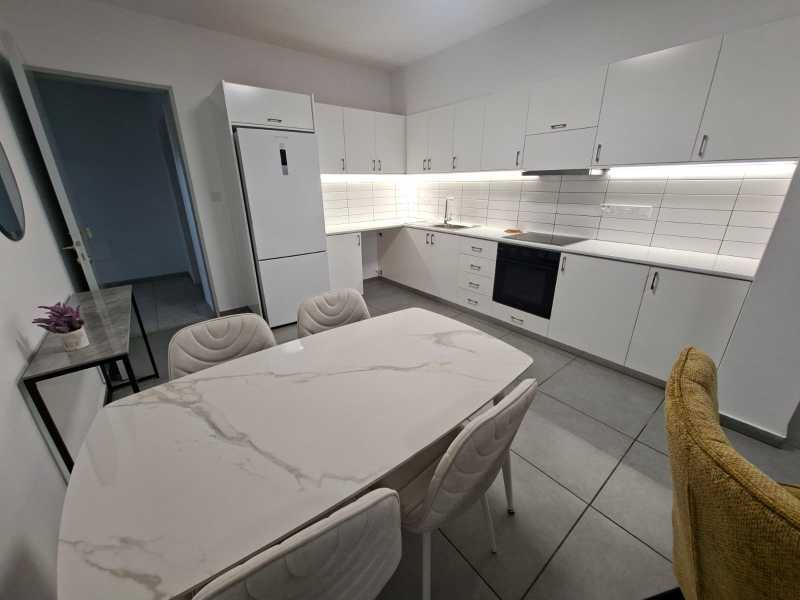 Great 2 bedroom apartment for long term rent
