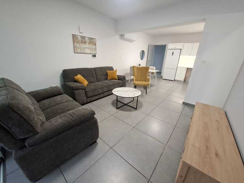 Great 2 bedroom apartment for long term rent