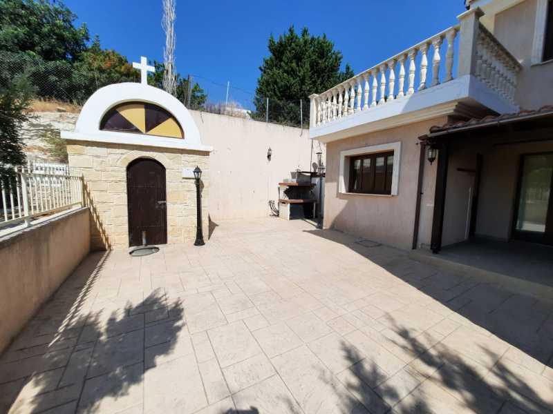 Spacious 3 bed plus villa in Timi 