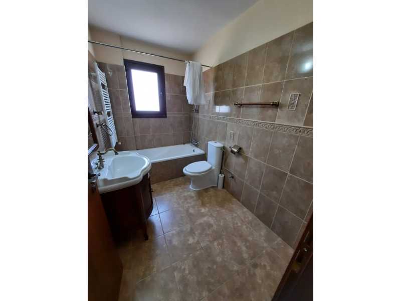 Spacious 3 bed plus villa in Timi