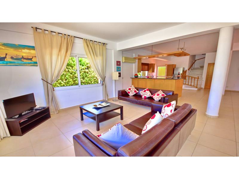 3 bedroom detached villa for mid term rent