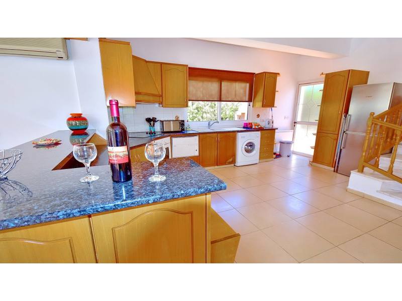 3 bedroom detached villa for mid term rent