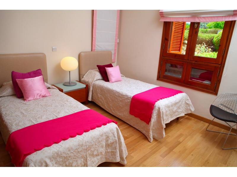 4 bedroom detached luxury villa for rent in Aphrodite hills