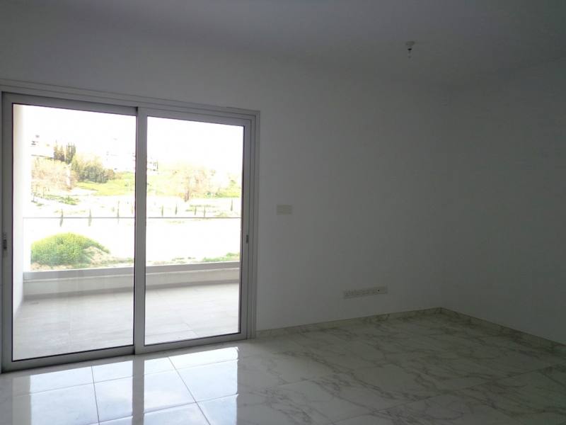 Brand new luxury apartment for long term rent in Paphos close to town