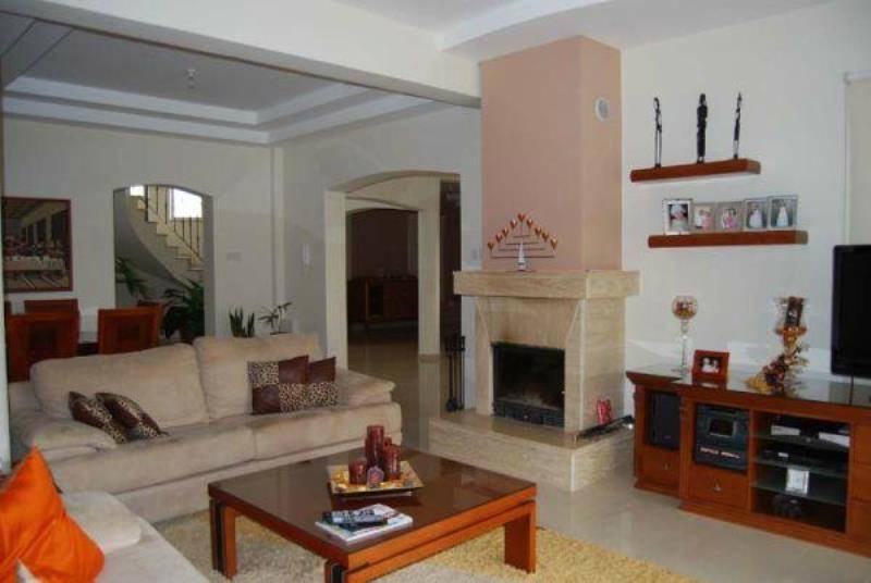 Super Luxury Villa Long Term Rent in Anarita