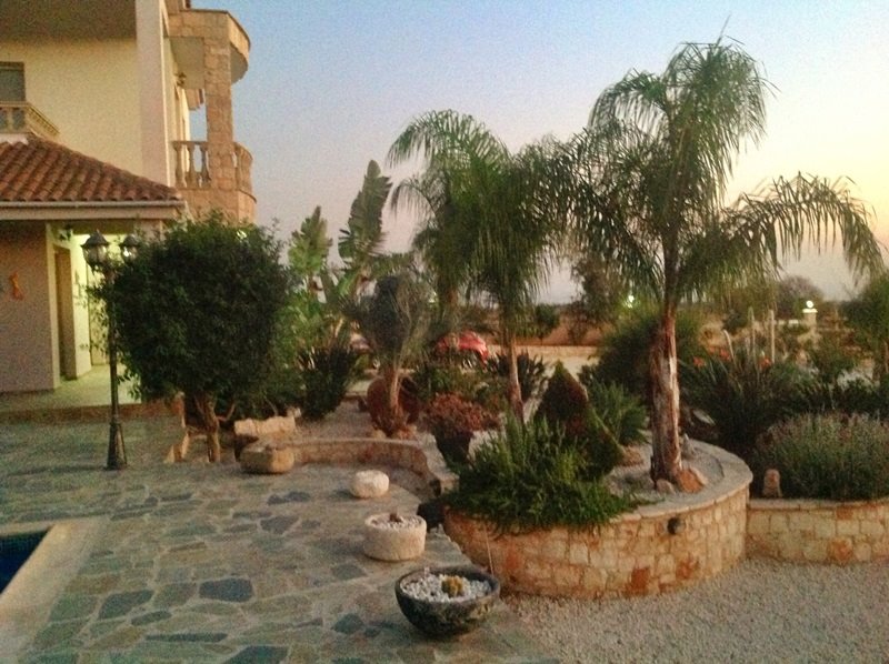 Super Luxury Villa Long Term Rent in Anarita