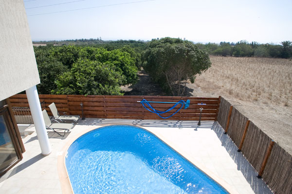Exclusive villa for rent in Ayia Marinouda
