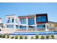 Luxury modern villa for long term rent 