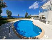Sea front villa for long term rent
