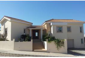 5 bedroom luxury house for rent in Se Caves with views