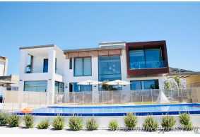 Luxury modern villa for long term rent 