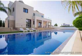 Luxury villa for long term rent 