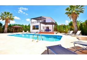 3 bedroom detached villa for mid term rent