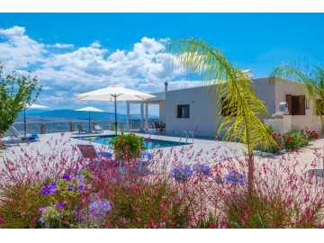 Bungalow for long term rent in Theletra